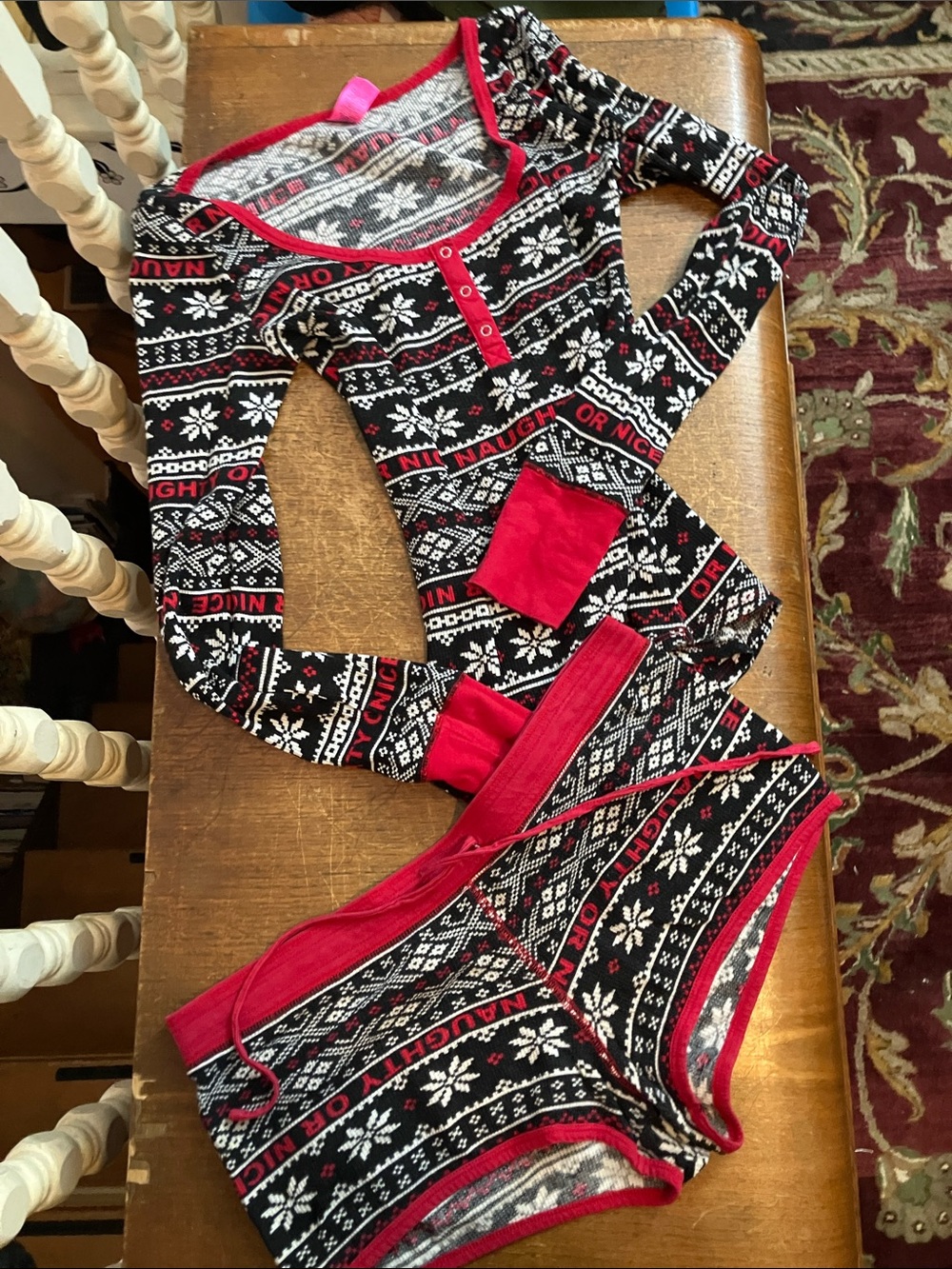 La Senza woman’s short sleep kit